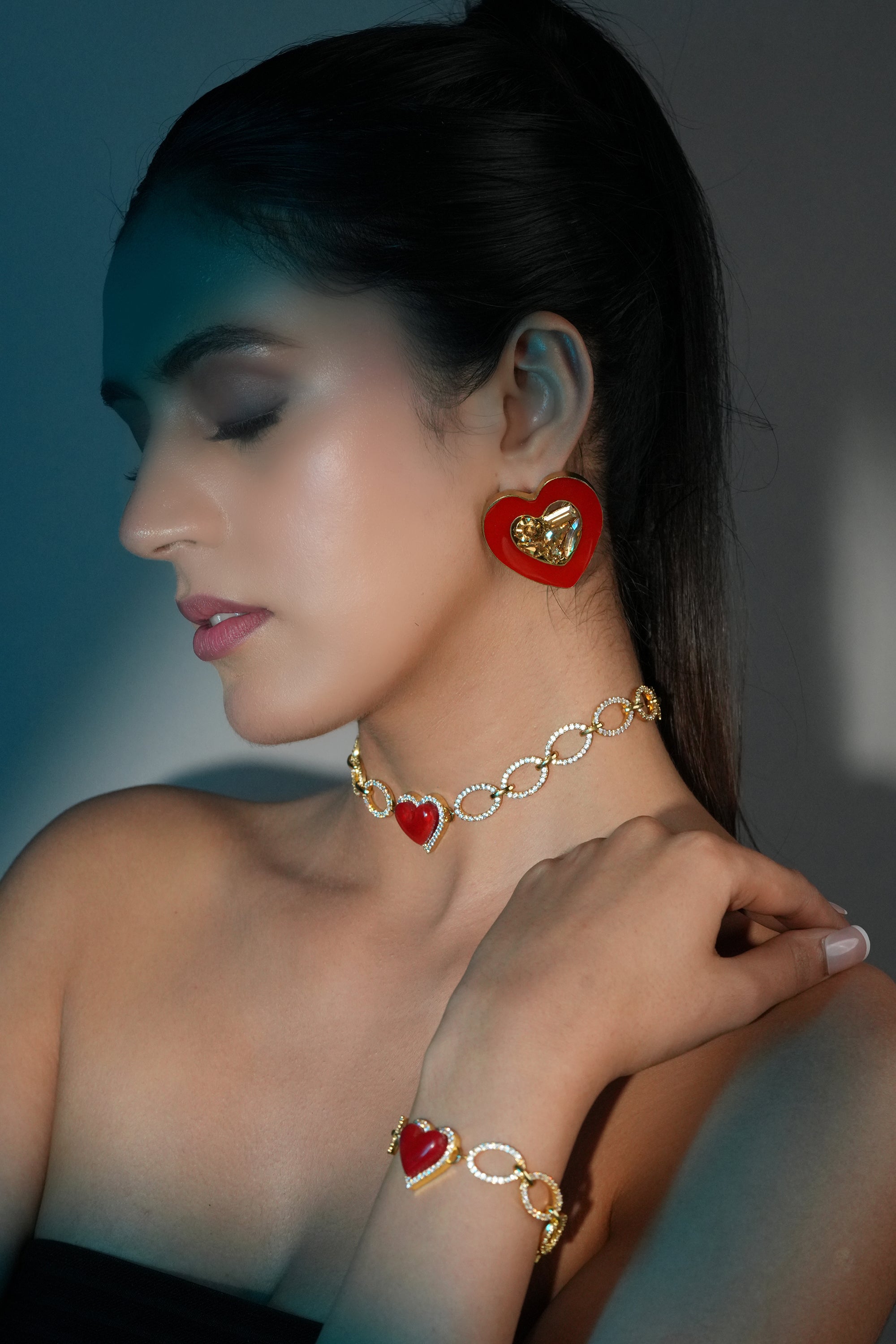 Red Heart Link Choker
