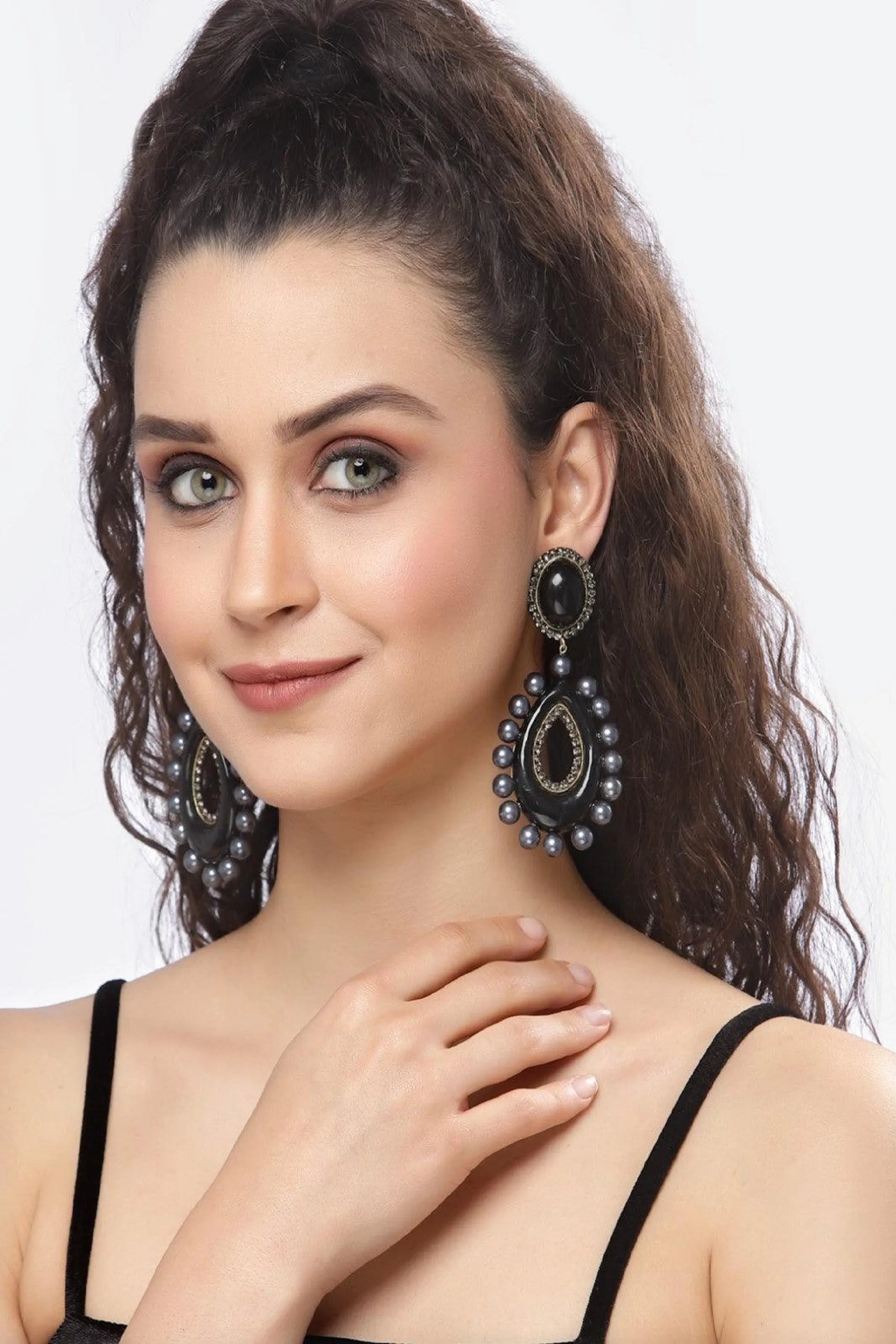 Black Pearl Dangler Earrings