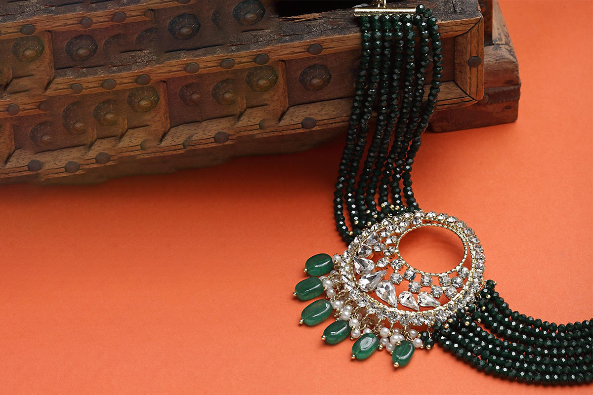 How to Style Chokers with Lehenga