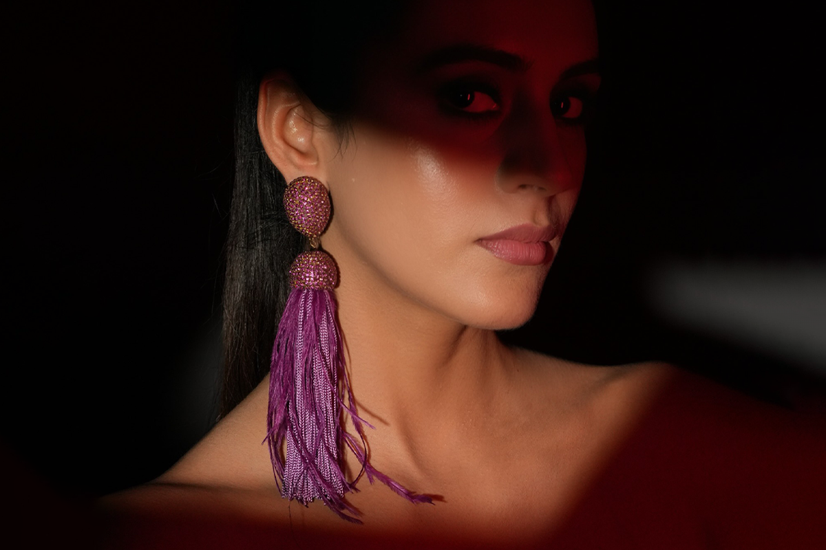 Feather Earrings for a Glam New Year’s Night Out: Style Tips You’ll Love