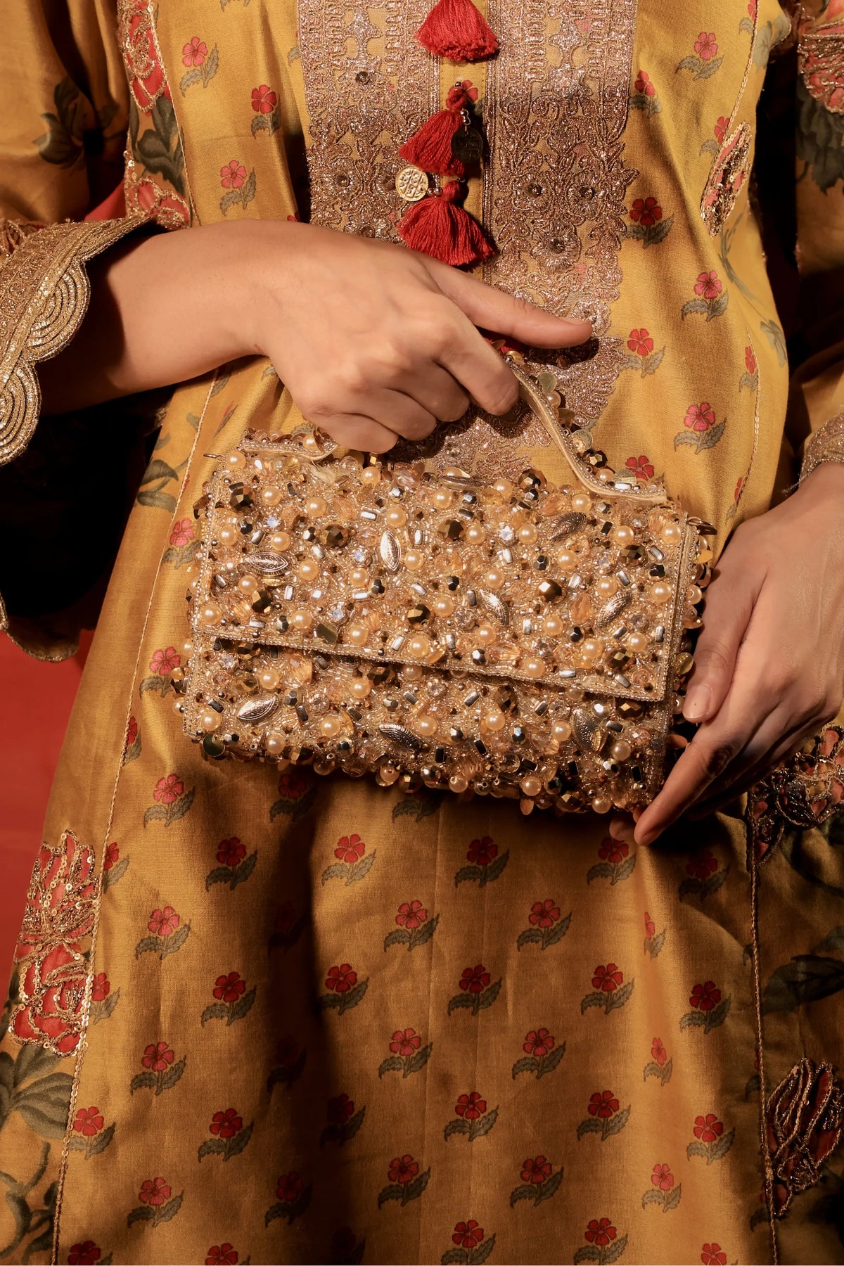 Gold Shimmer Baguette Clutch - image 4
