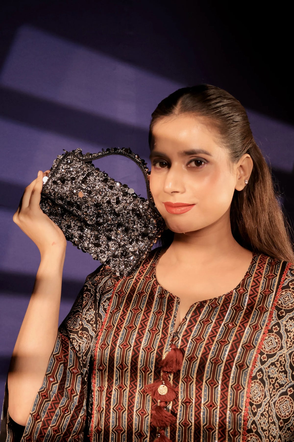Noir Shimmer Baguette Clutch - image 2