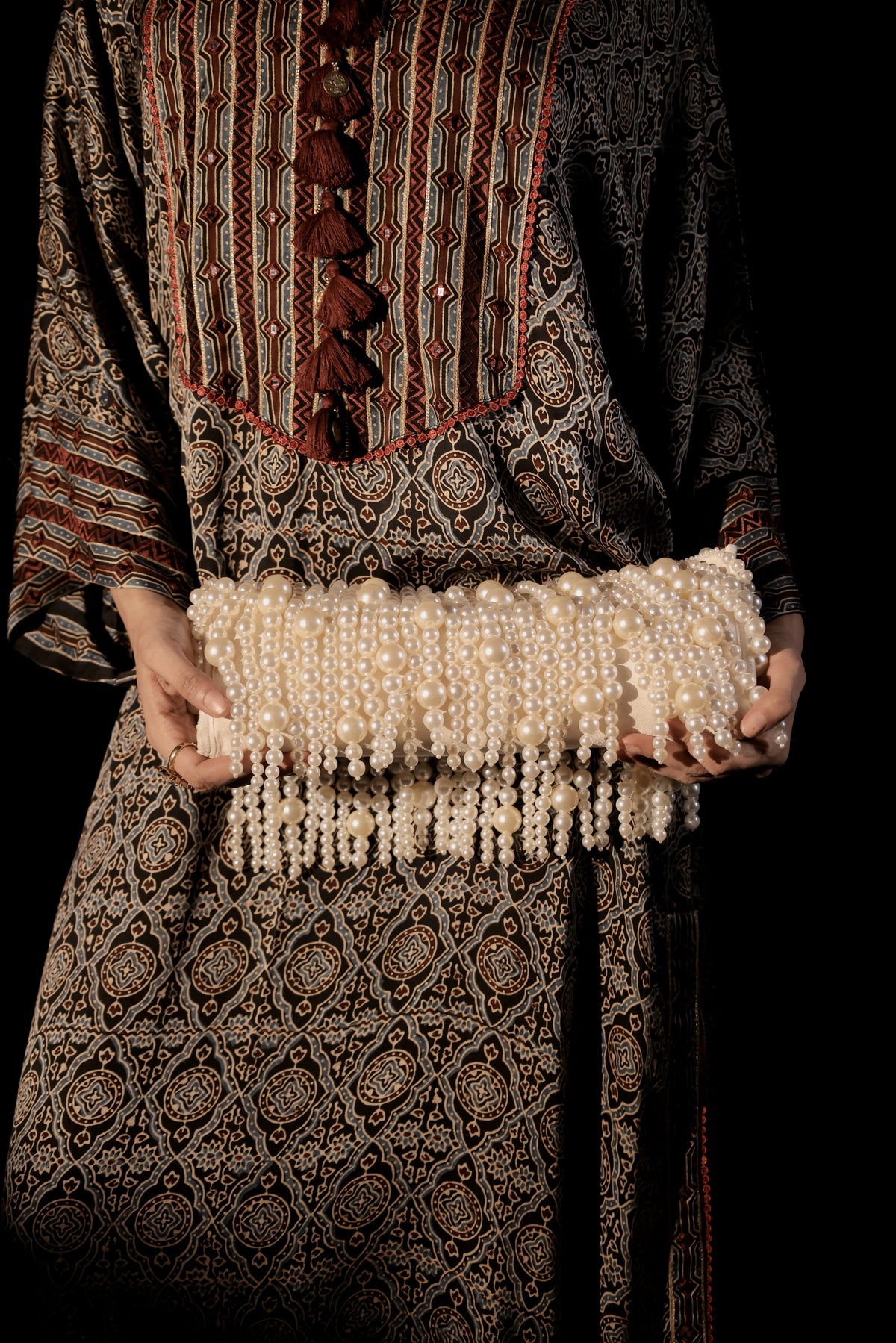 Ivory Pearl Waterfall Bag - image 2